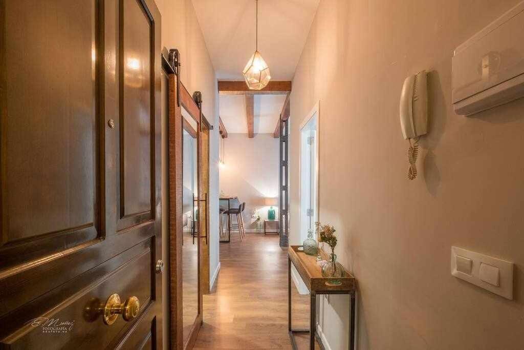 Parking Free - Cathedral Area Apartment -2 Months Min Siviglia Esterno foto