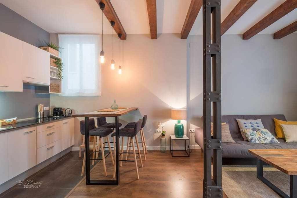 Parking Free - Cathedral Area Apartment -2 Months Min Siviglia Esterno foto