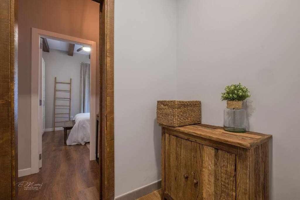 Parking Free - Cathedral Area Apartment -2 Months Min Siviglia Esterno foto