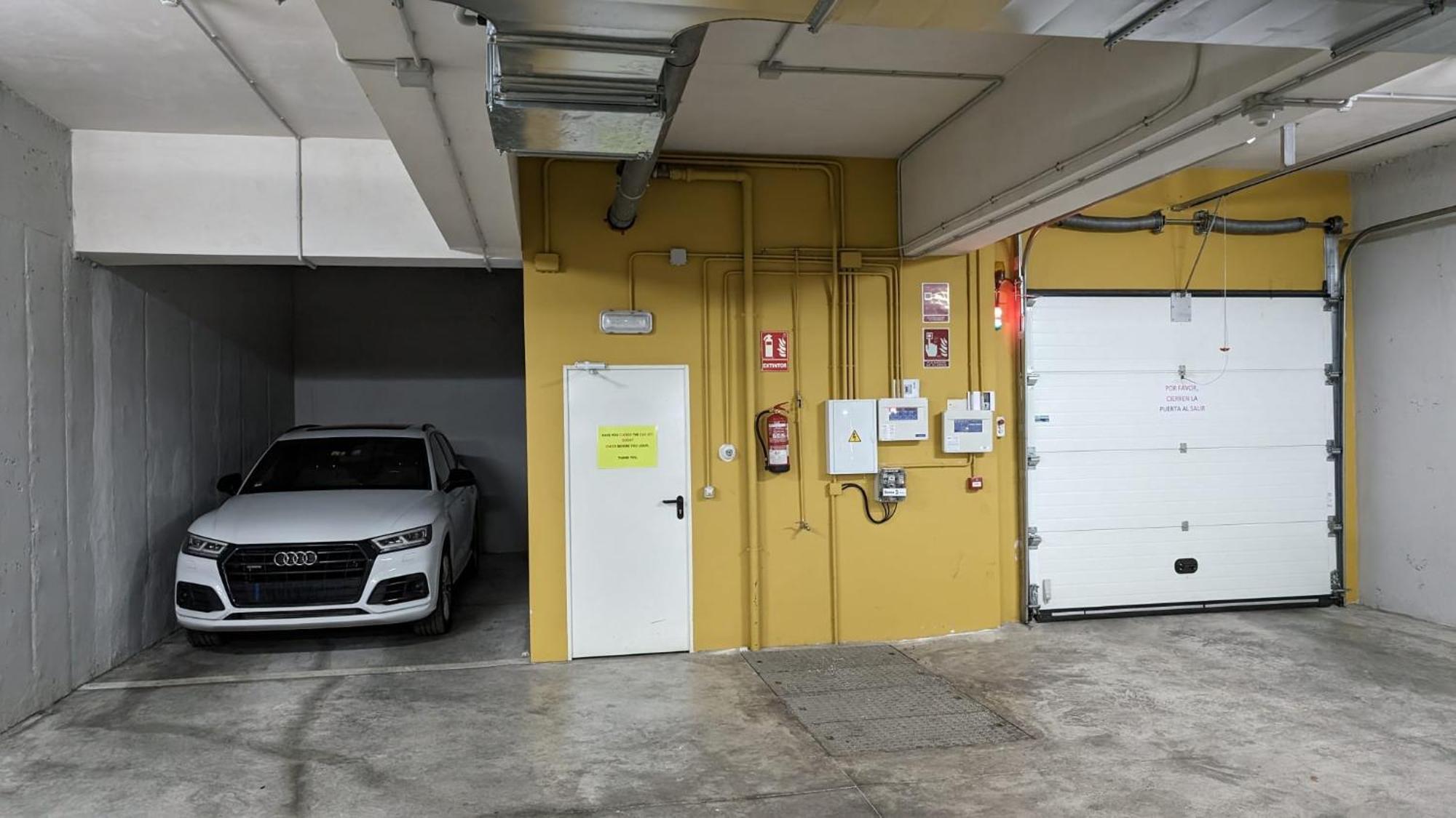 Parking Free - Cathedral Area Apartment -2 Months Min Siviglia Esterno foto